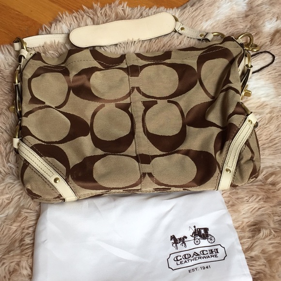 Coach Carly Slim Tan Signature Hobo Bag - Picture 4 of 8